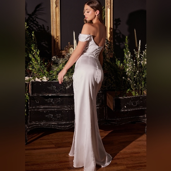 Off white satin corset style draped fitted wedding dress - Picture 5 of 7